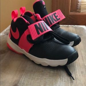 Nike basketballs shoes